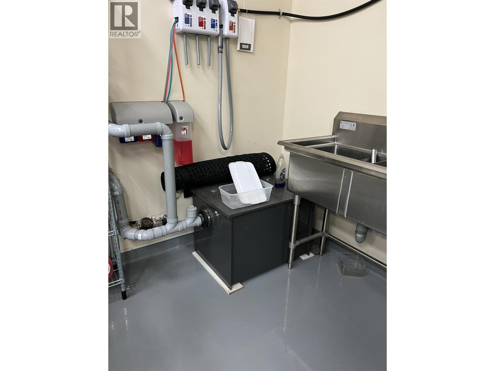 105 3993 Henning Drive, Burnaby, British Columbia  V5C 6P7 - Photo 11 - C8076012