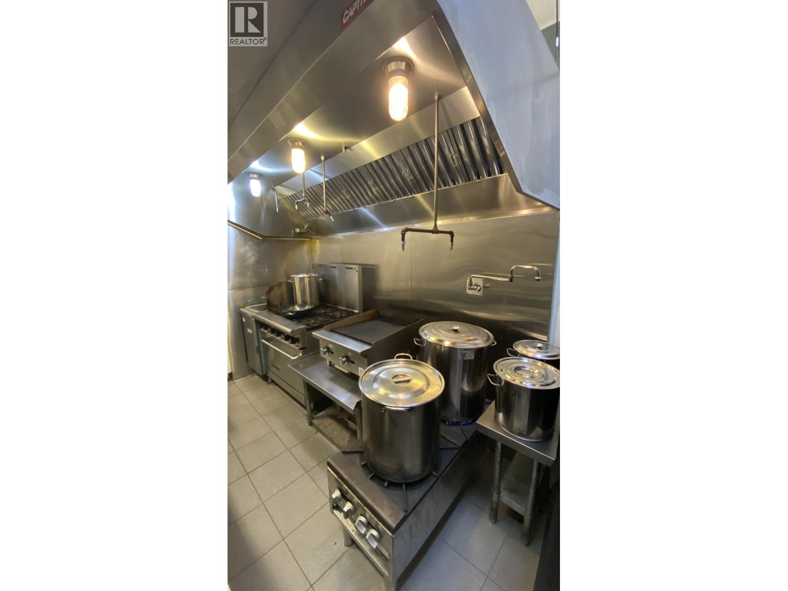 Listing Picture 5 of 6 : 12184 CONFIDENTIAL, Burnaby / 本拿比 - 魯藝地產 Yvonne Lu Group - MLS Medallion Club Member