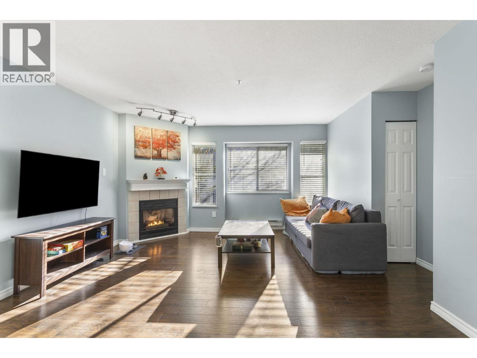 52 19034 Mcmyn Road, Pitt Meadows, British Columbia  V3Y 2N8 - Photo 2 - R3081523