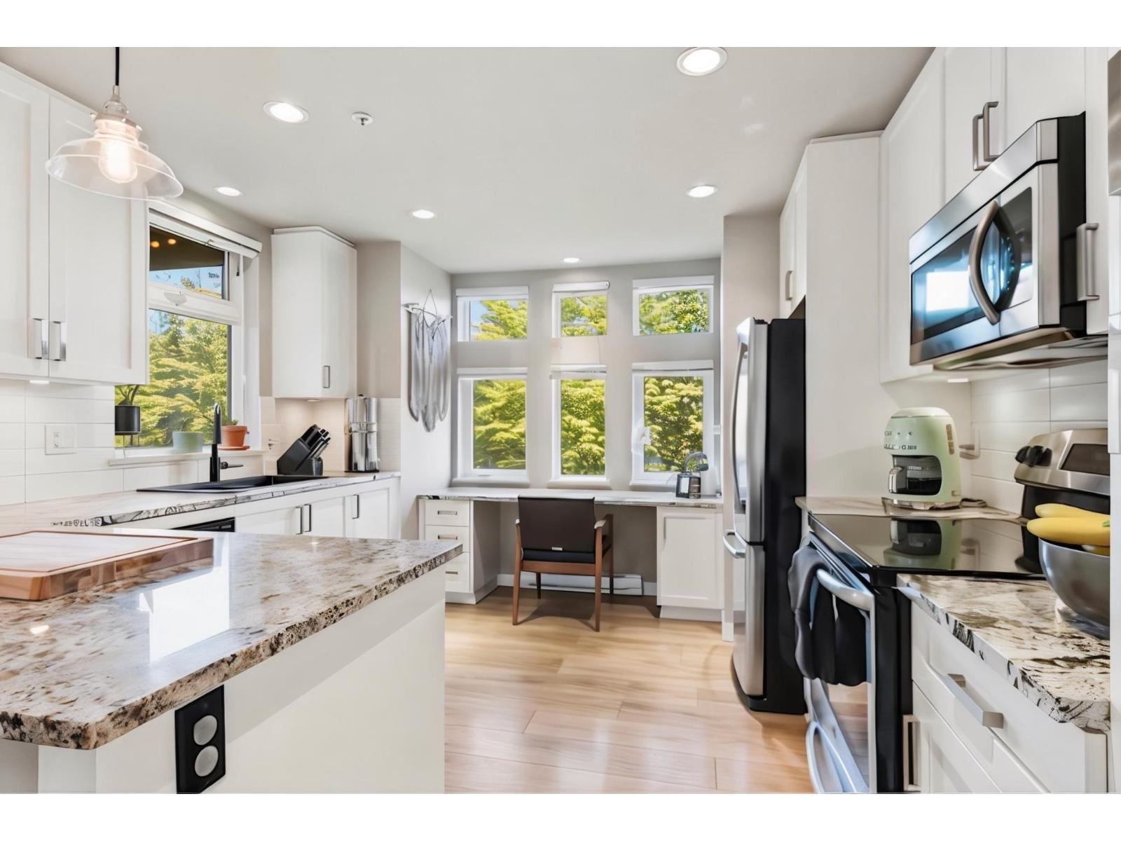 116 2238 Whatcom Road, Abbotsford, British Columbia  V3G 0E6 - Photo 3 - R3080484