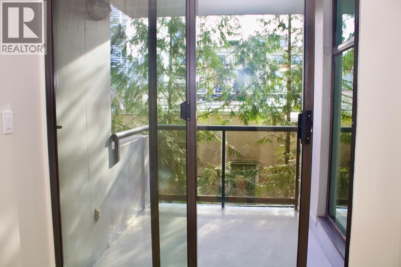 Listing Picture 11 of 24 : 402 1230 COMOX STREET, Vancouver / 溫哥華 - 魯藝地產 Yvonne Lu Group - MLS Medallion Club Member