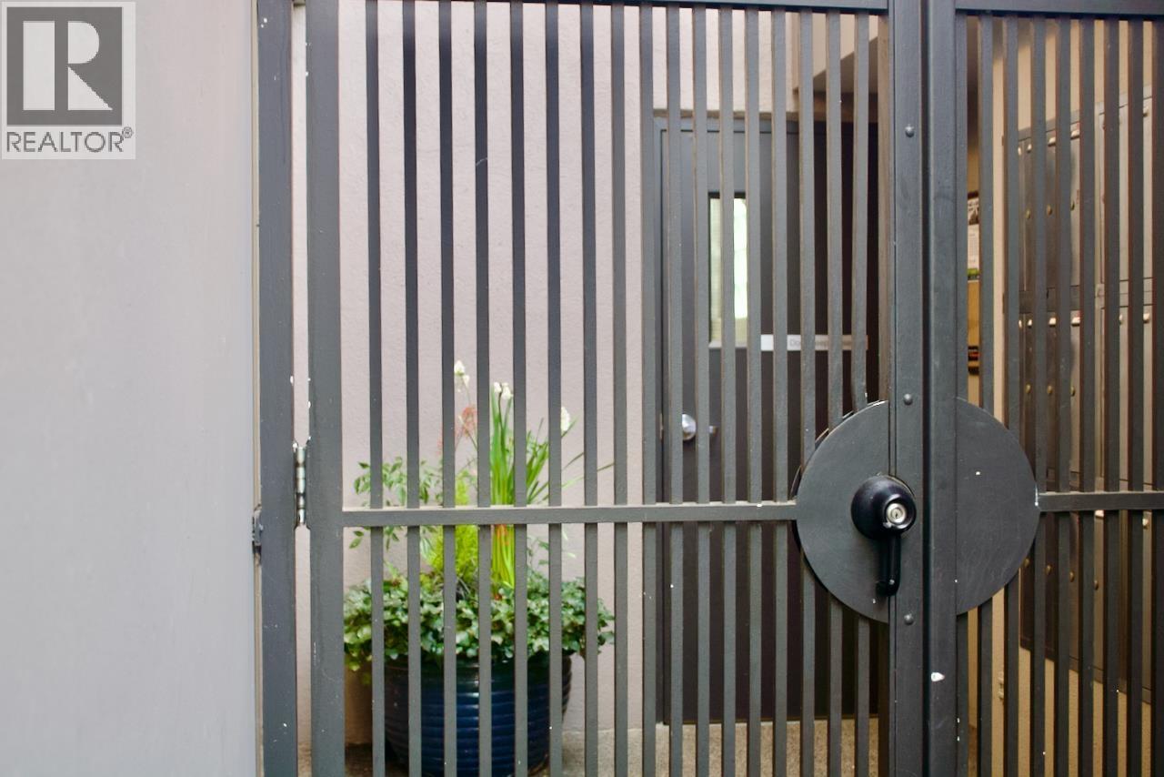 Listing Picture 18 of 24 : 402 1230 COMOX STREET, Vancouver / 溫哥華 - 魯藝地產 Yvonne Lu Group - MLS Medallion Club Member