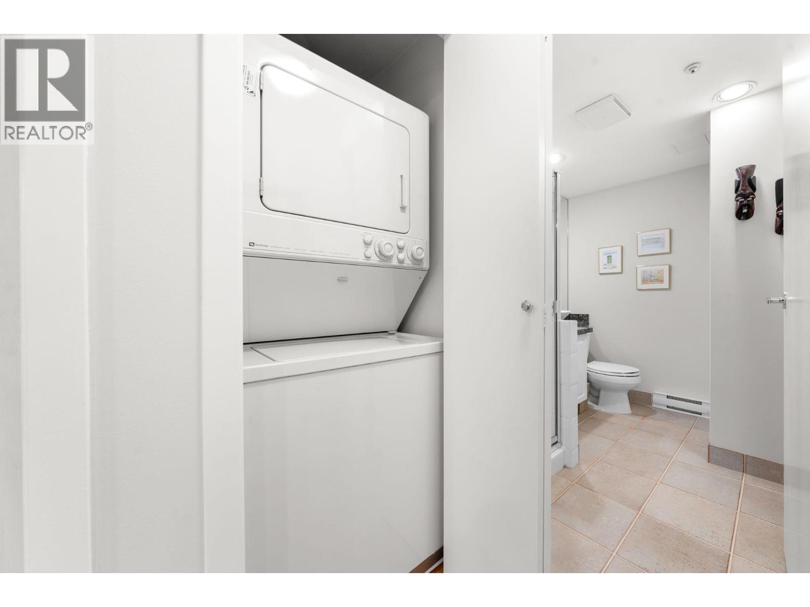 Listing Picture 27 of 33 : 1878 YORK AVENUE, Vancouver / 溫哥華 - 魯藝地產 Yvonne Lu Group - MLS Medallion Club Member