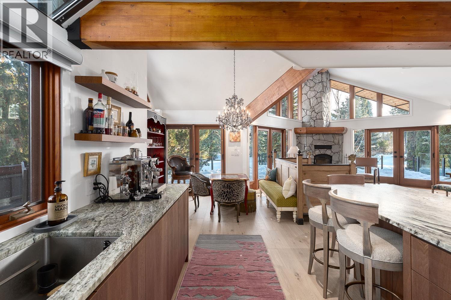 8162 Muirfield Crescent, Whistler, British Columbia  V8E 1J7 - Photo 10 - R3087932