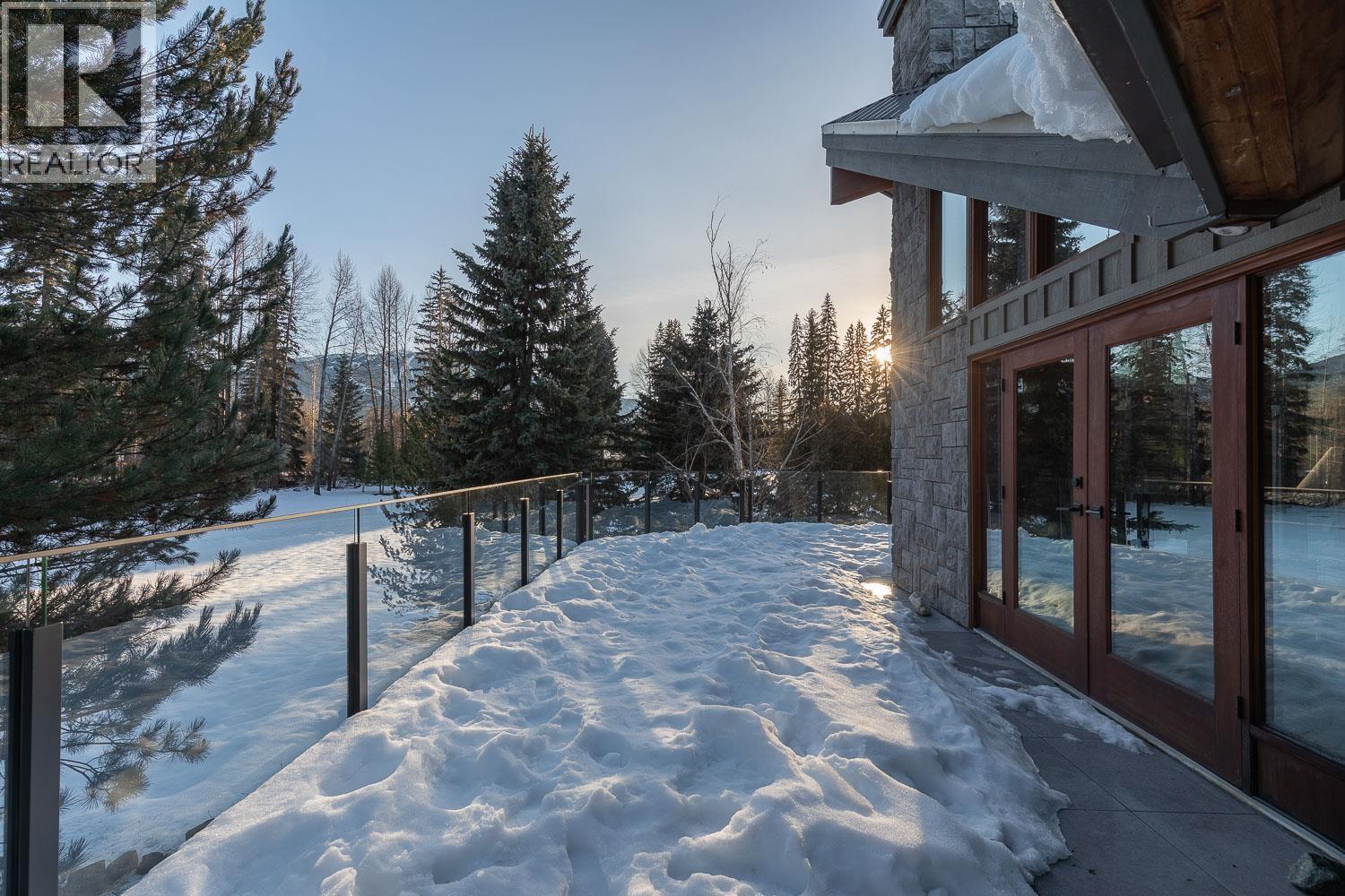 8162 Muirfield Crescent, Whistler, British Columbia  V8E 1J7 - Photo 31 - R3087932