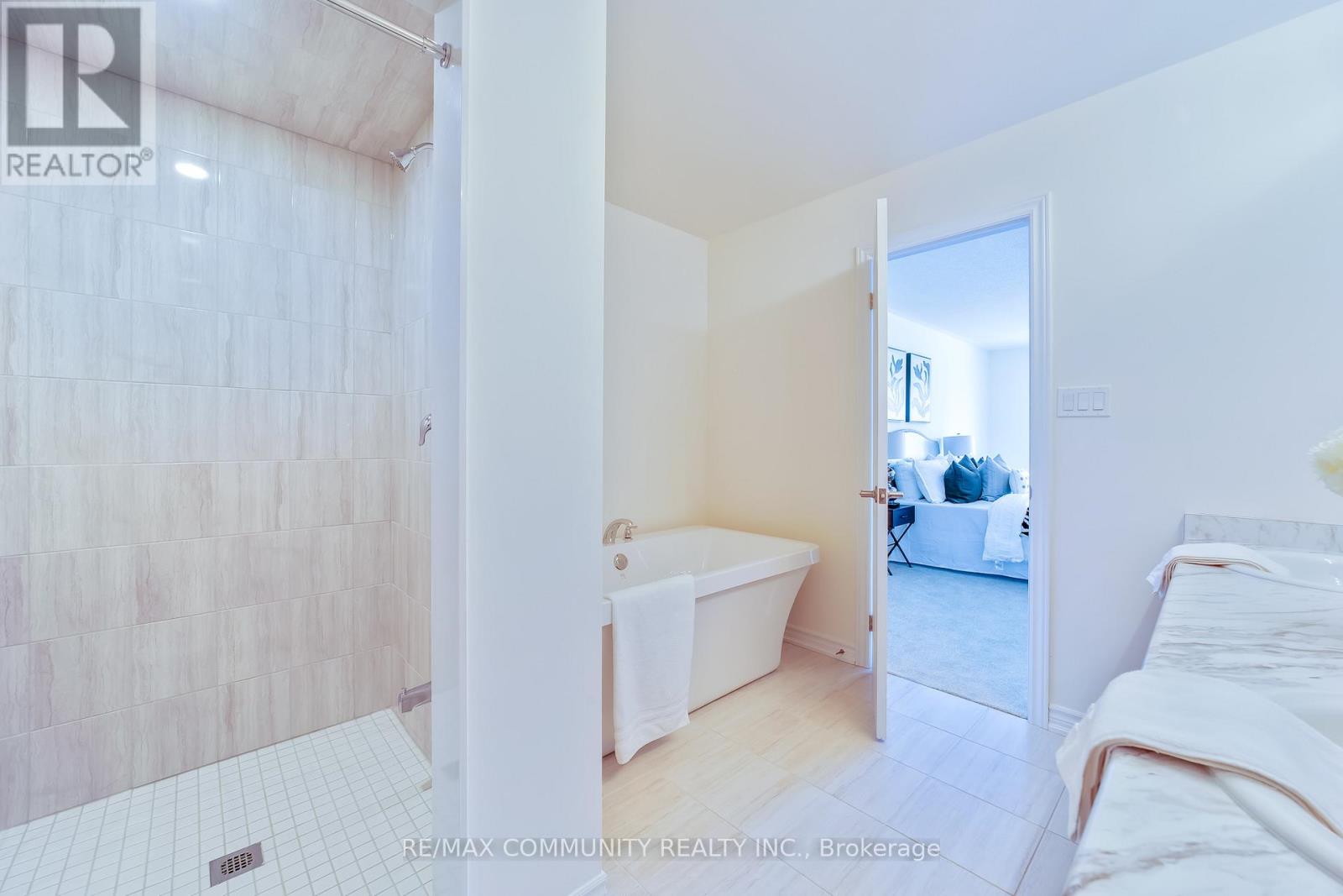 1150 Skyridge Boulevard, Pickering, Ontario  L1X 0M4 - Photo 25 - E12772912