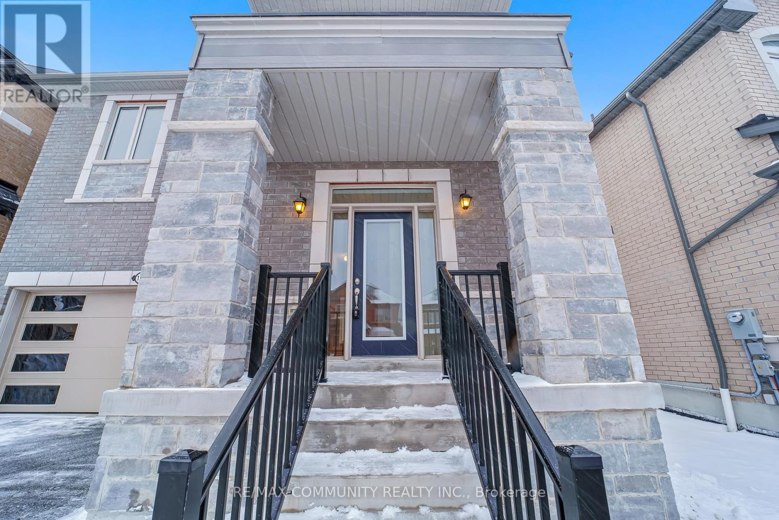 1150 Skyridge Boulevard, Pickering, Ontario  L1X 0M4 - Photo 4 - E12772912