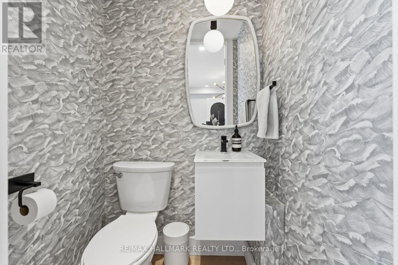 1709 Dundas Street E, Toronto, Ontario  M4L 1L7 - Photo 10 - E12772948