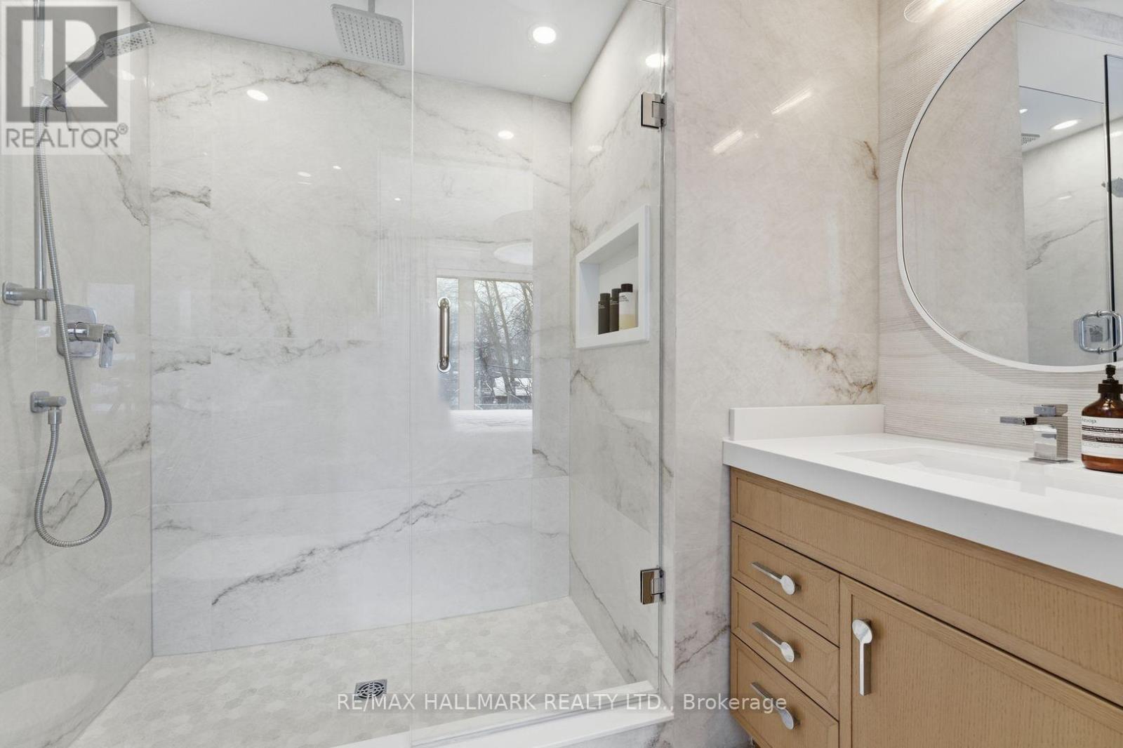 1709 Dundas Street E, Toronto, Ontario  M4L 1L7 - Photo 32 - E12772948