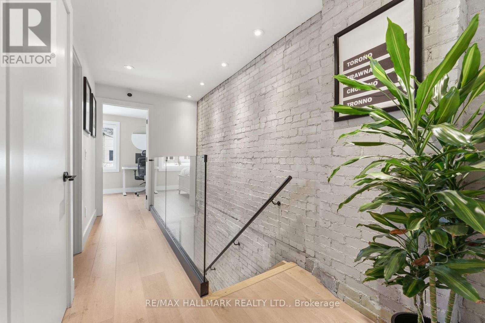 1709 Dundas Street E, Toronto, Ontario  M4L 1L7 - Photo 33 - E12772948