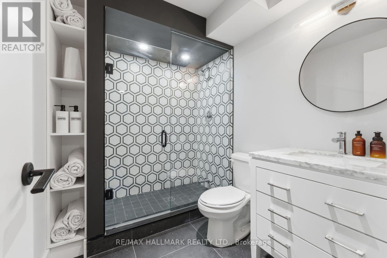 1709 Dundas Street E, Toronto, Ontario  M4L 1L7 - Photo 43 - E12772948