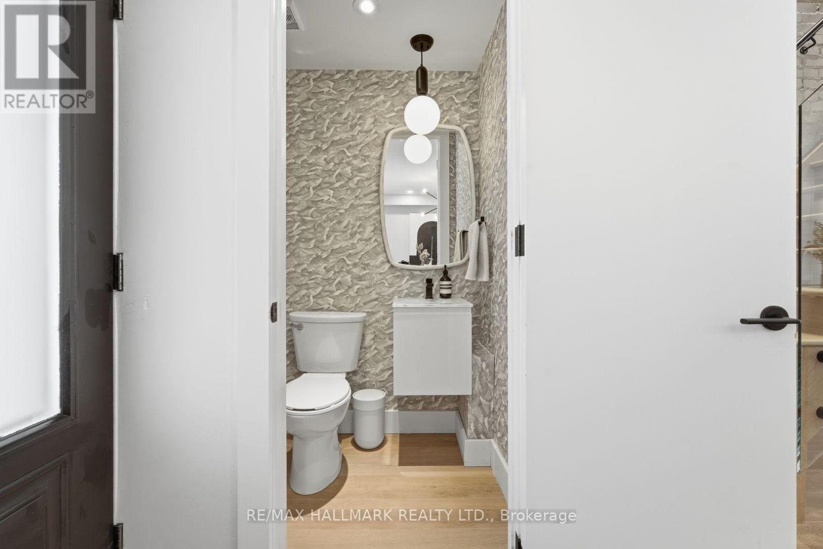 1709 Dundas Street E, Toronto, Ontario  M4L 1L7 - Photo 9 - E12772948