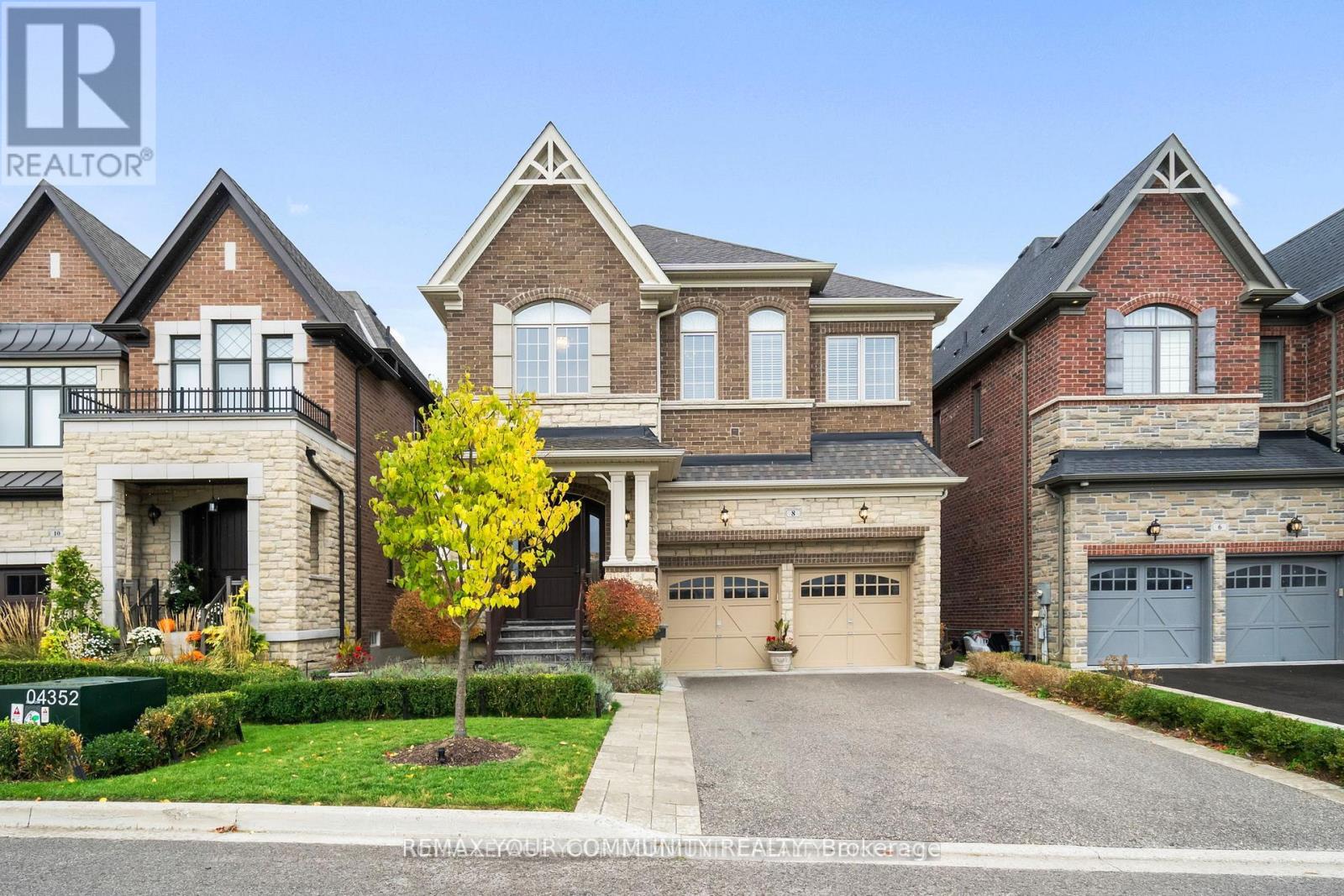 8 KING BOULEVARD, King, Ontario