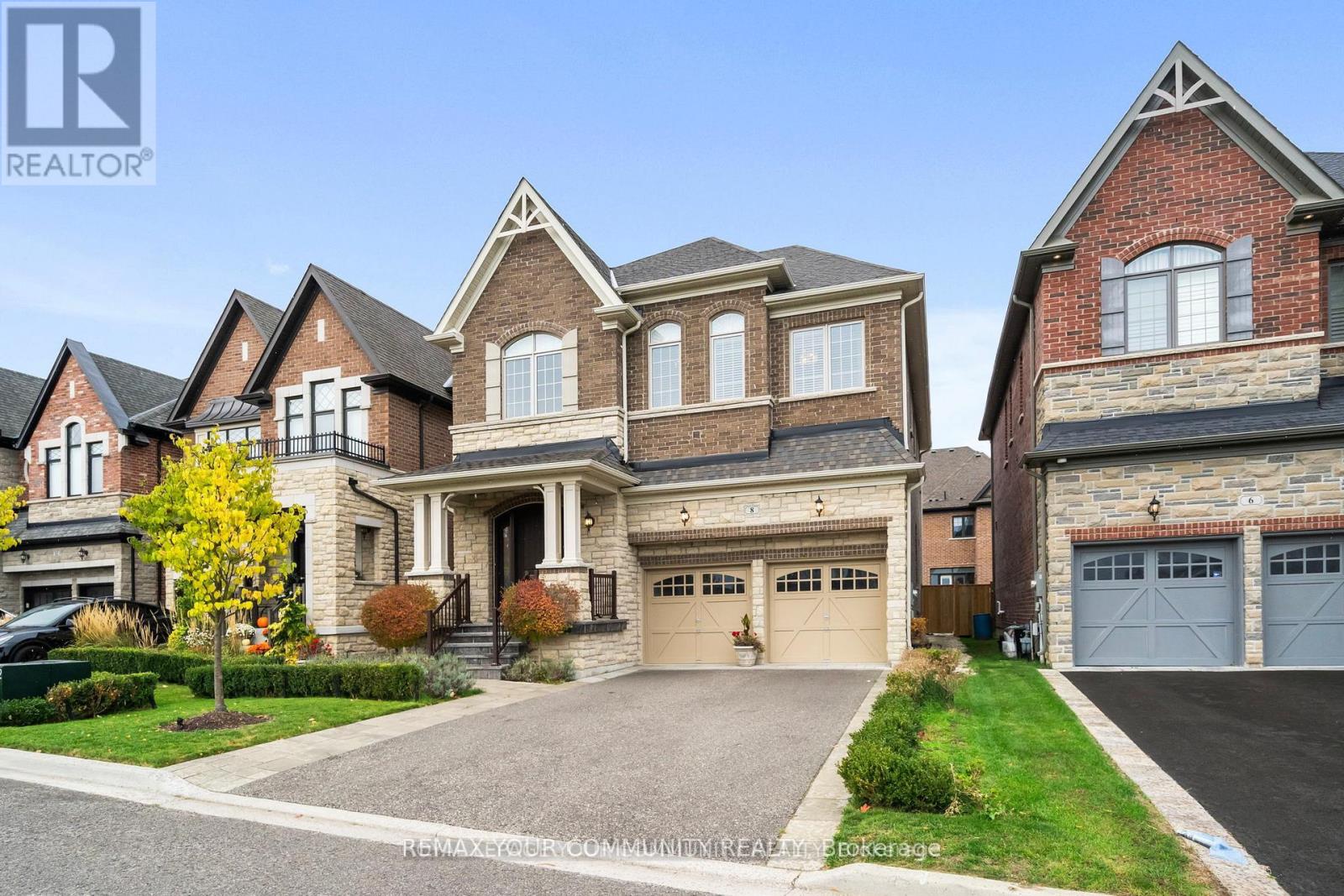 8 King Boulevard, King, Ontario  L7B 0P4 - Photo 2 - N12772902