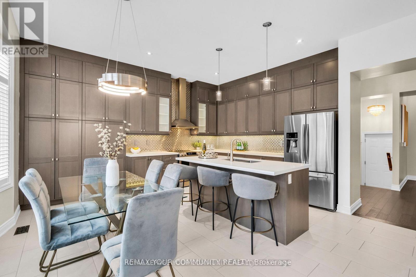 8 King Boulevard, King, Ontario  L7B 0P4 - Photo 7 - N12772902