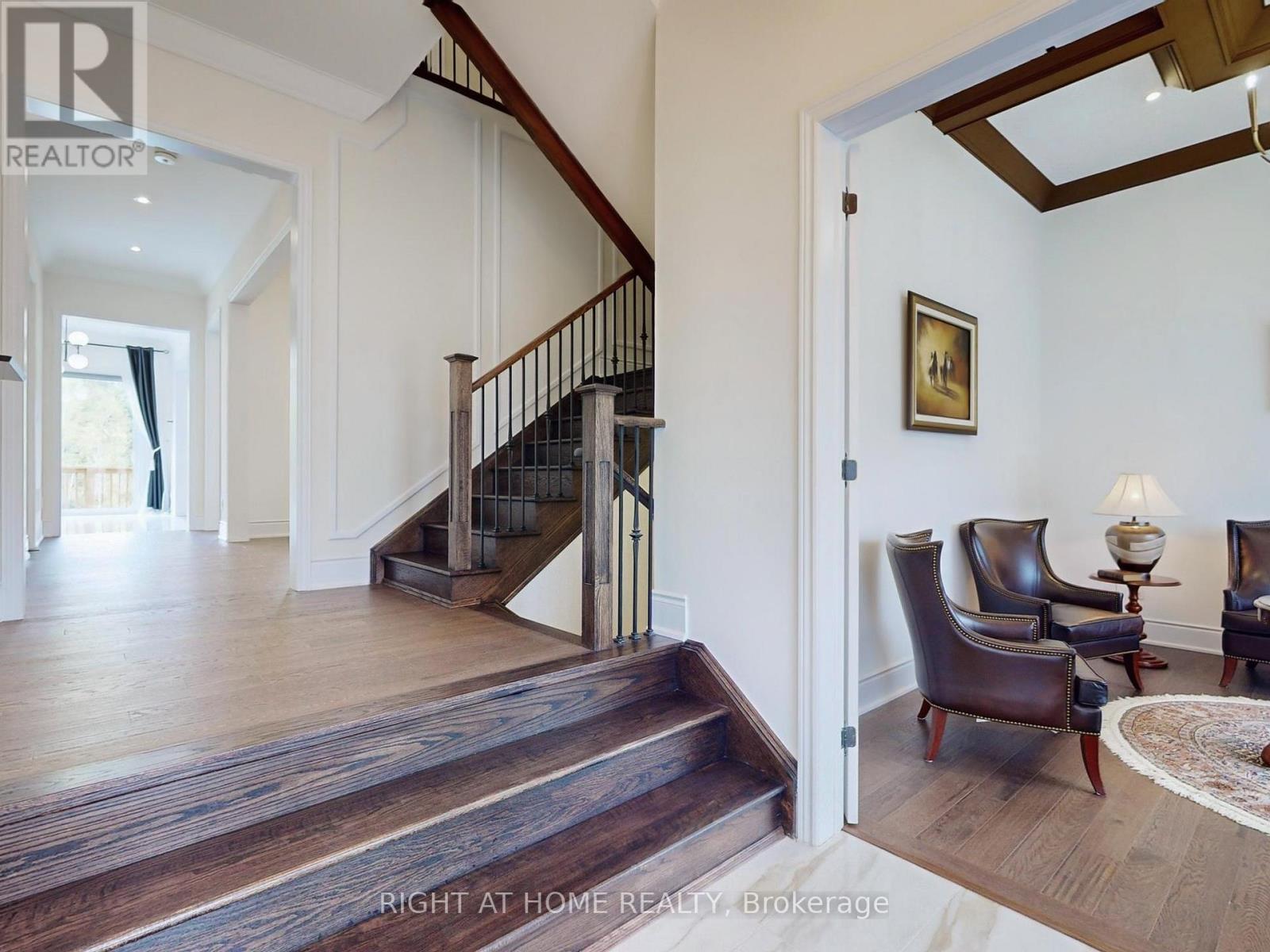 216 Sunset Vista Court E, Aurora, Ontario  L4G 3Y1 - Photo 12 - N12772920