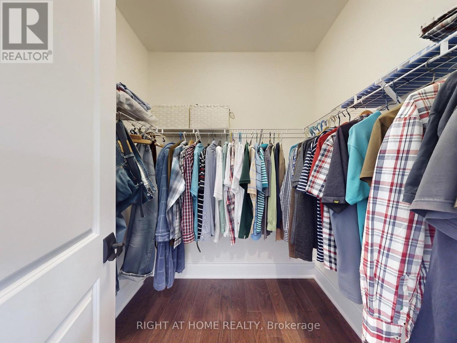 216 Sunset Vista Court E, Aurora, Ontario  L4G 3Y1 - Photo 18 - N12772920