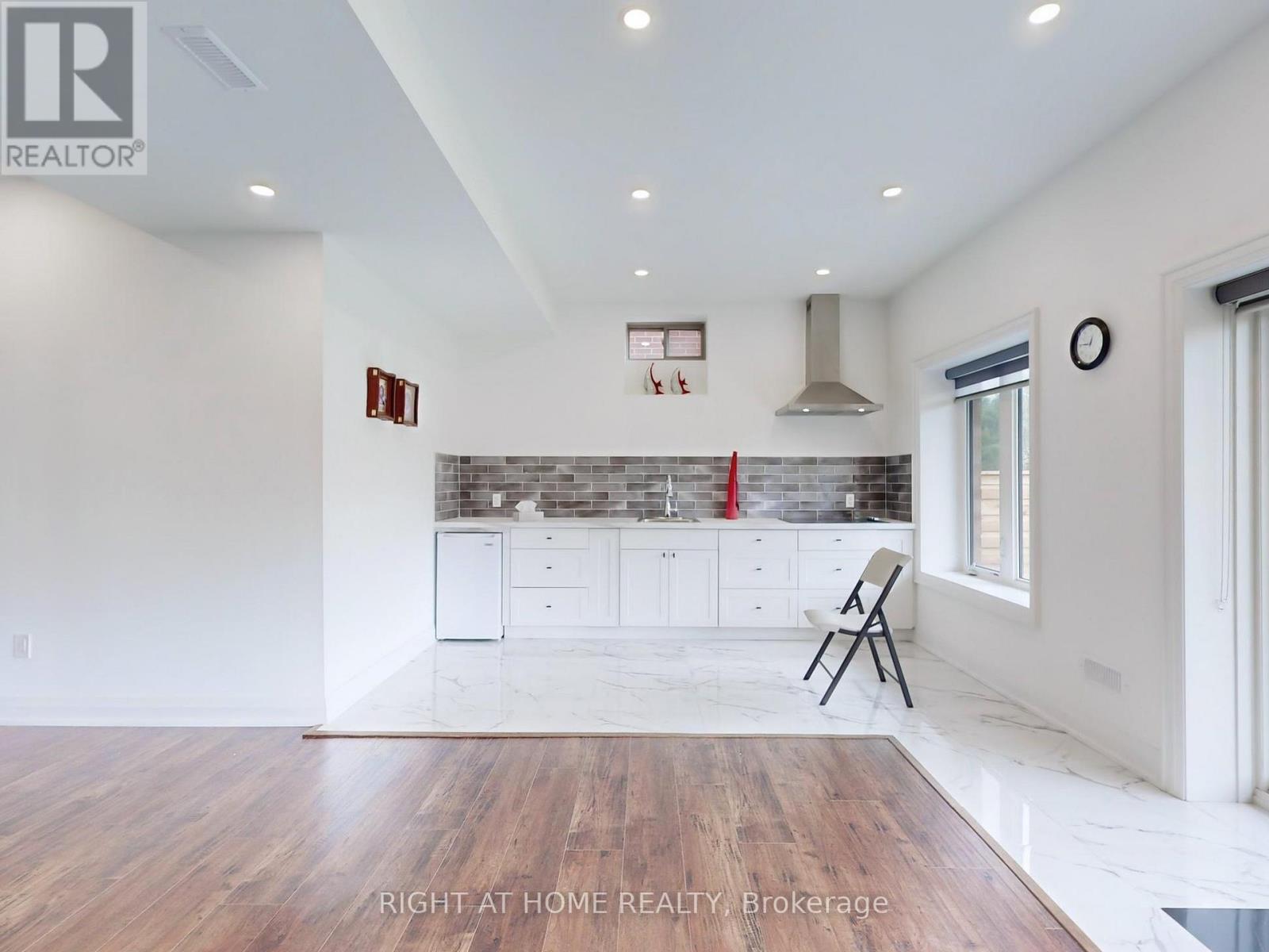 216 Sunset Vista Court E, Aurora, Ontario  L4G 3Y1 - Photo 31 - N12772920