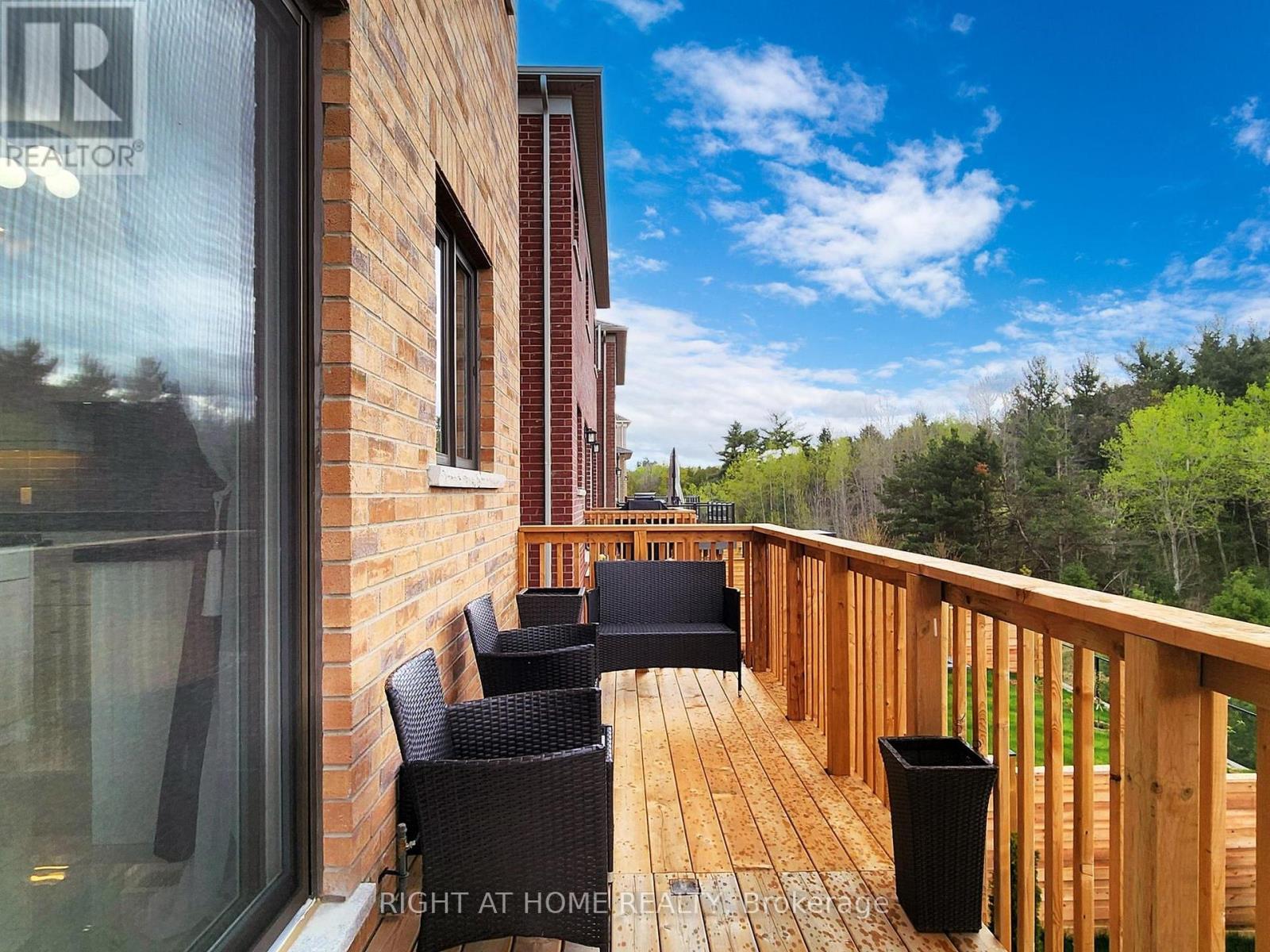 216 Sunset Vista Court E, Aurora, Ontario  L4G 3Y1 - Photo 37 - N12772920