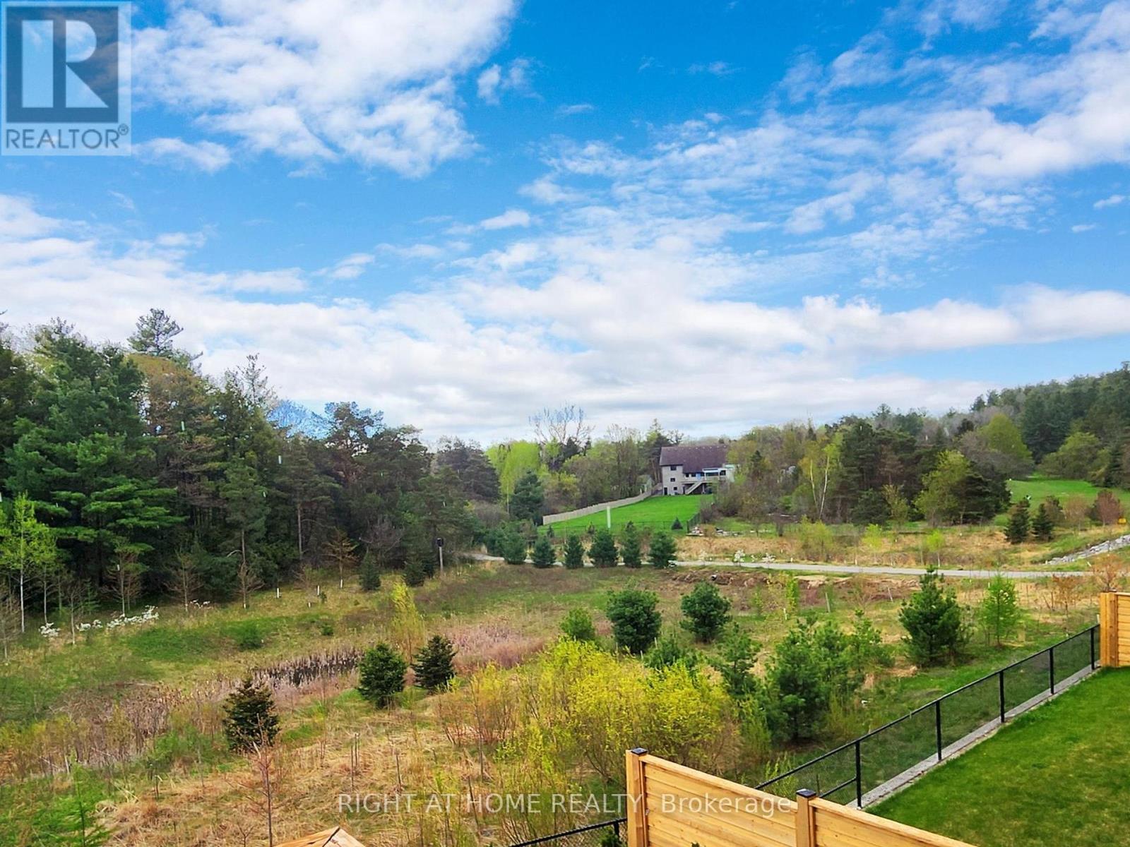 216 Sunset Vista Court E, Aurora, Ontario  L4G 3Y1 - Photo 41 - N12772920