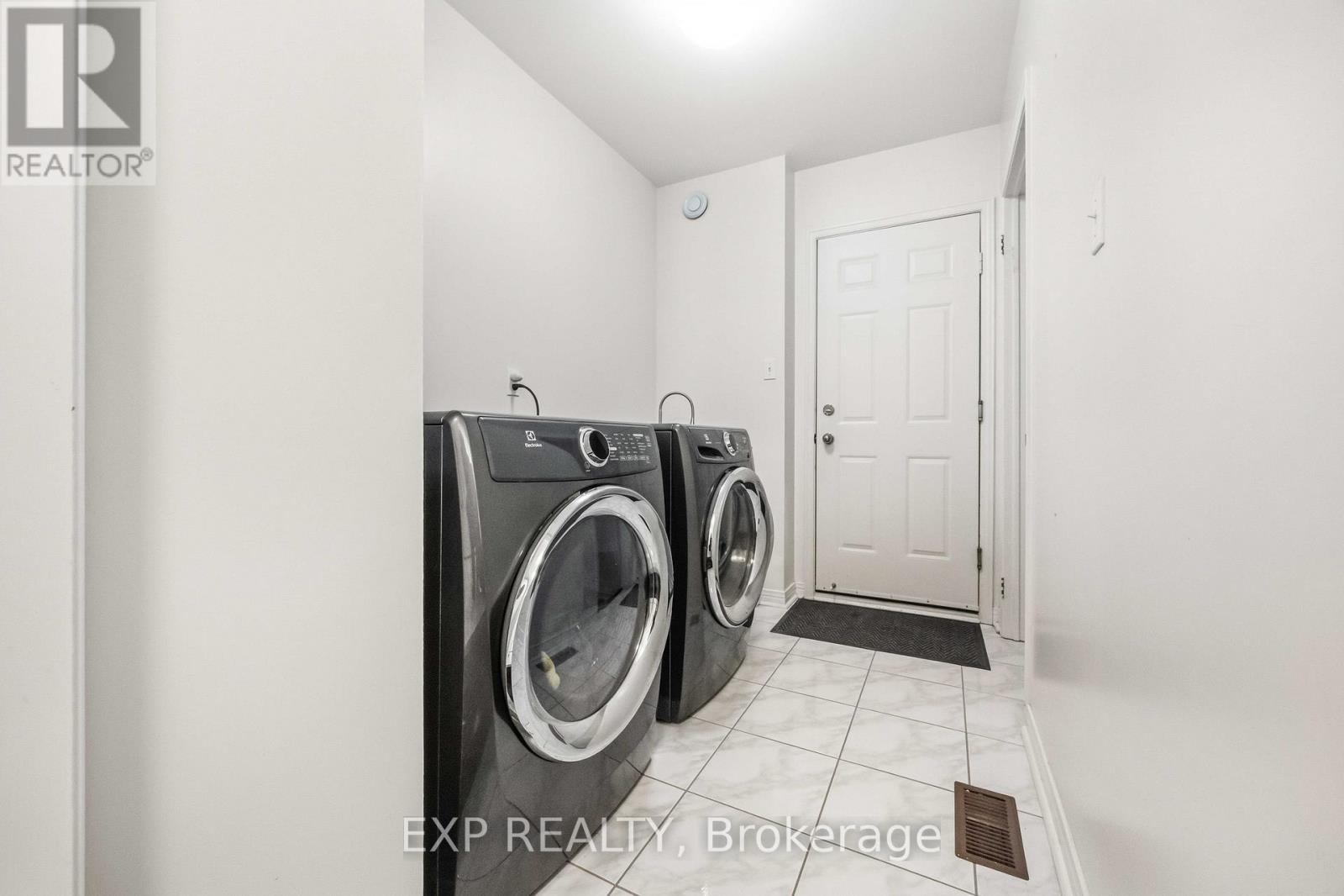 117 Halterwood Circle, Markham, Ontario  L3P 7T3 - Photo 21 - N12772956