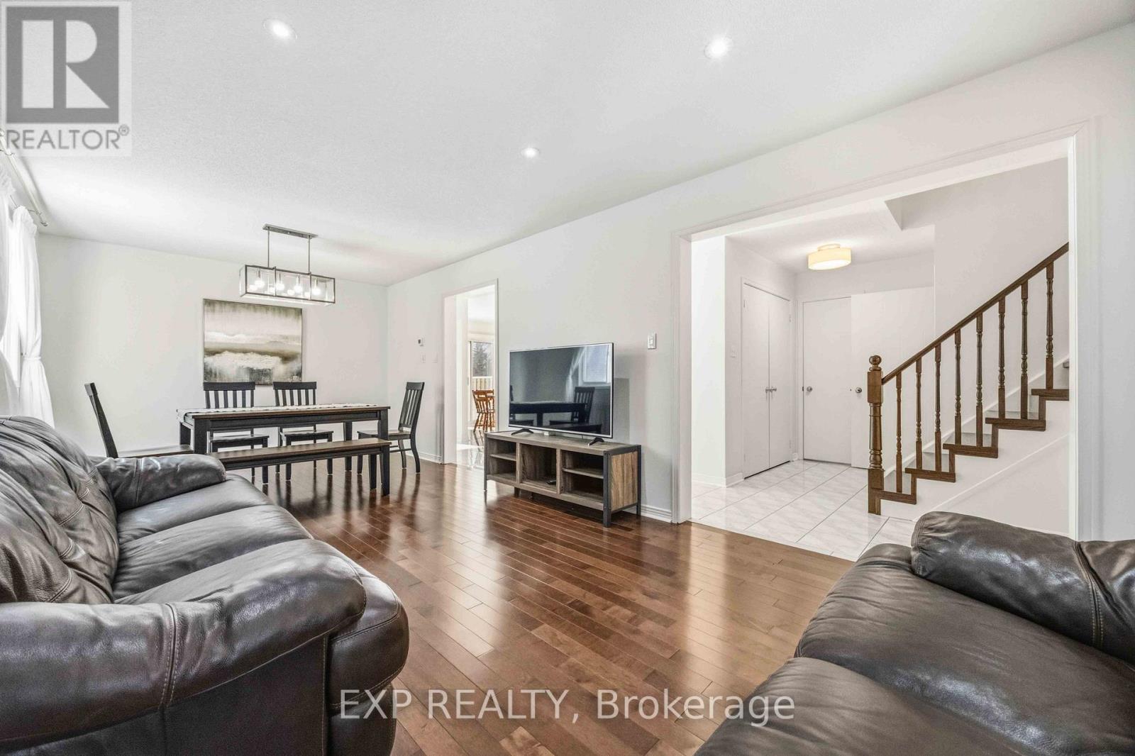 117 Halterwood Circle, Markham, Ontario  L3P 7T3 - Photo 3 - N12772956