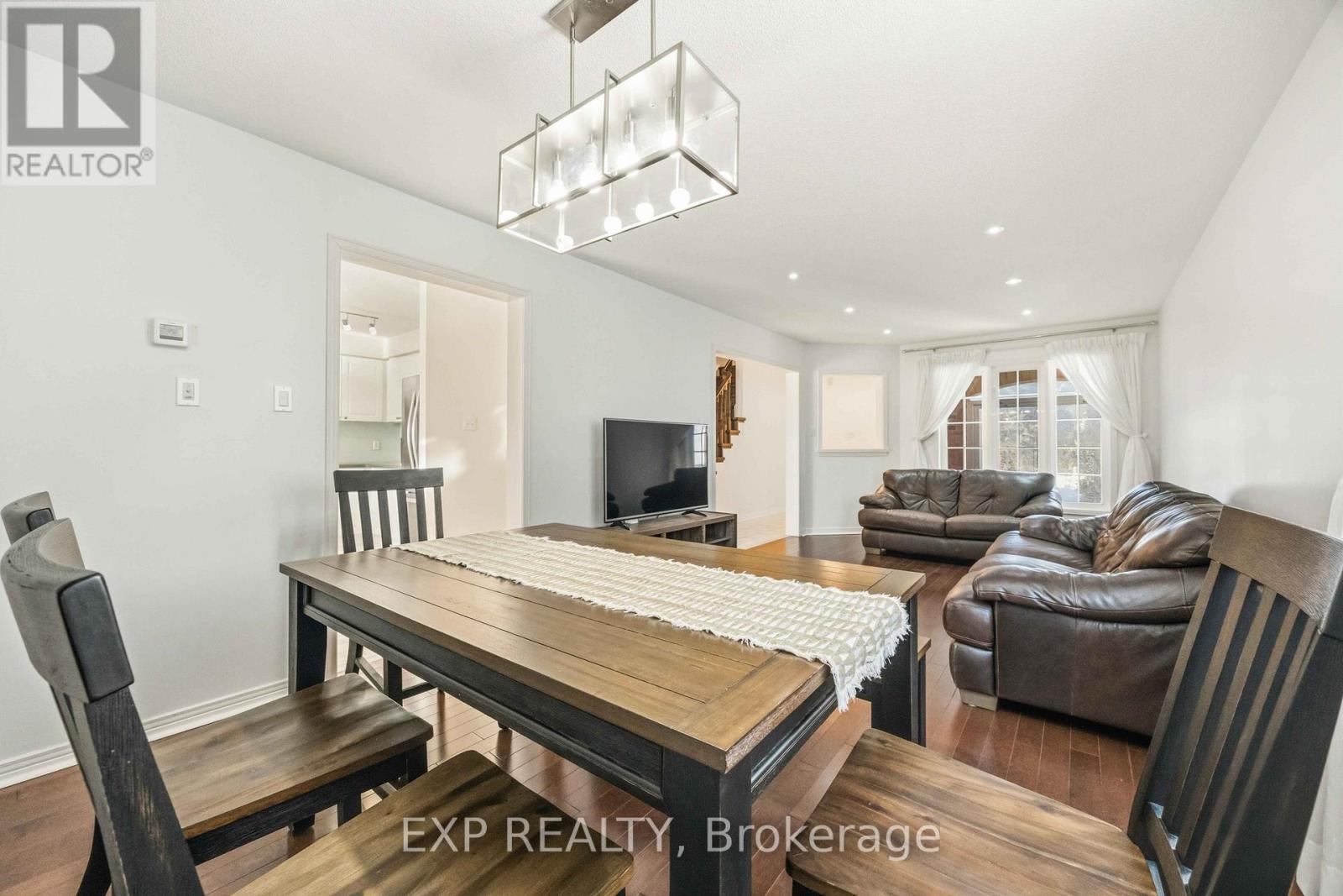 117 Halterwood Circle, Markham, Ontario  L3P 7T3 - Photo 4 - N12772956