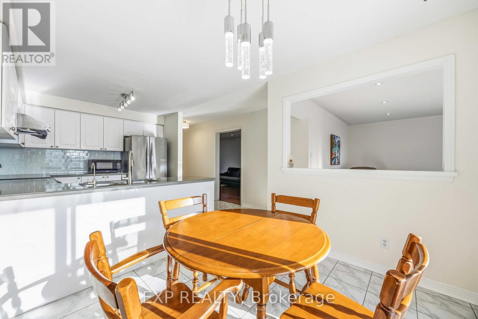 117 Halterwood Circle, Markham, Ontario  L3P 7T3 - Photo 7 - N12772956