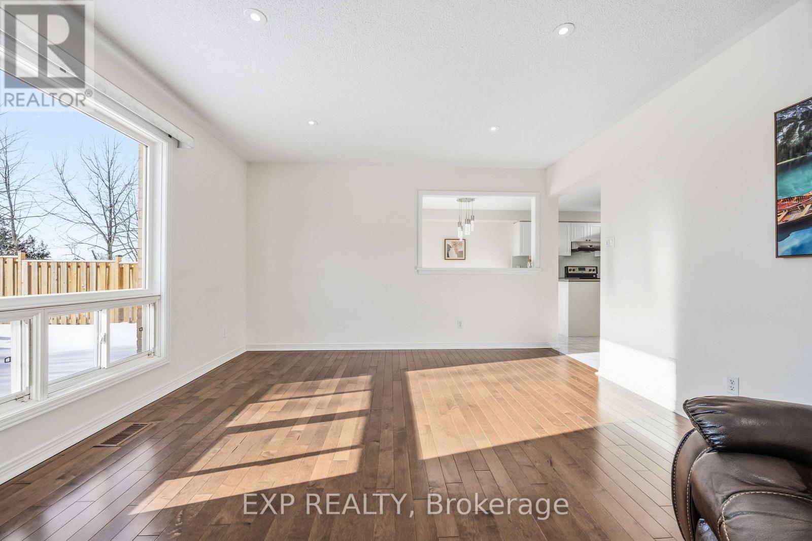 117 Halterwood Circle, Markham, Ontario  L3P 7T3 - Photo 9 - N12772956