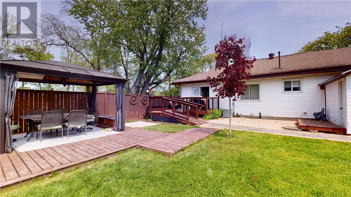 15 Gore Street, Gore Bay, Ontario  P0P 1H0 - Photo 22 - 2125093