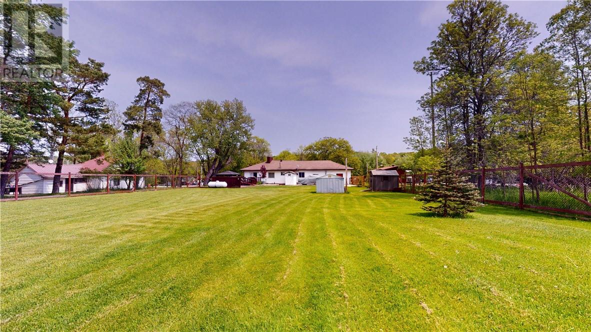 15 Gore Street, Gore Bay, Ontario  P0P 1H0 - Photo 25 - 2125093