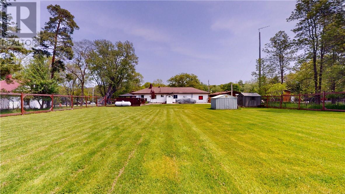 15 Gore Street, Gore Bay, Ontario  P0P 1H0 - Photo 26 - 2125093