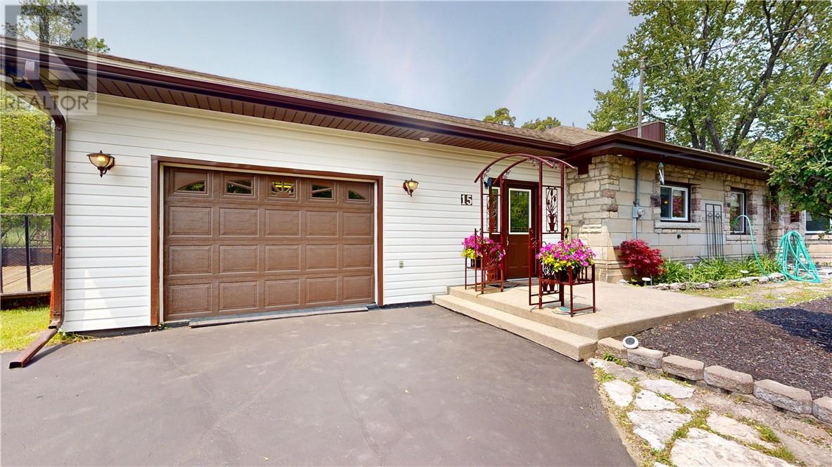 15 Gore Street, Gore Bay, Ontario  P0P 1H0 - Photo 29 - 2125093