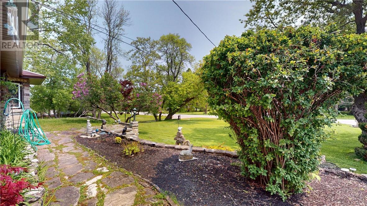 15 Gore Street, Gore Bay, Ontario  P0P 1H0 - Photo 32 - 2125093