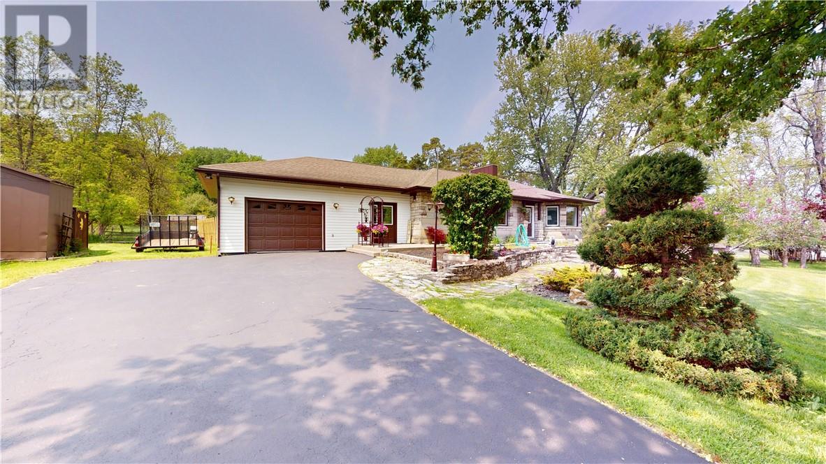 15 Gore Street, Gore Bay, Ontario  P0P 1H0 - Photo 33 - 2125093