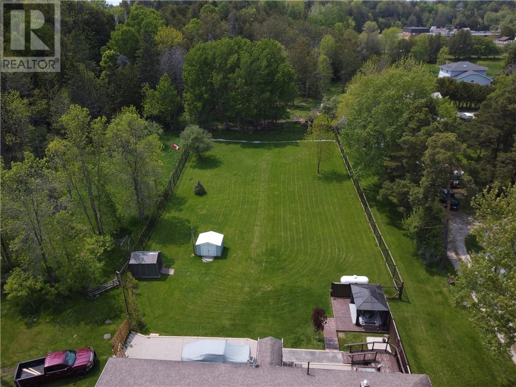 15 Gore Street, Gore Bay, Ontario  P0P 1H0 - Photo 4 - 2125093