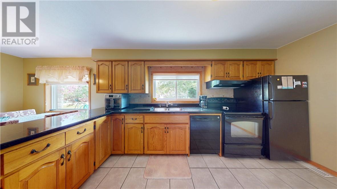 15 Gore Street, Gore Bay, Ontario  P0P 1H0 - Photo 49 - 2125093