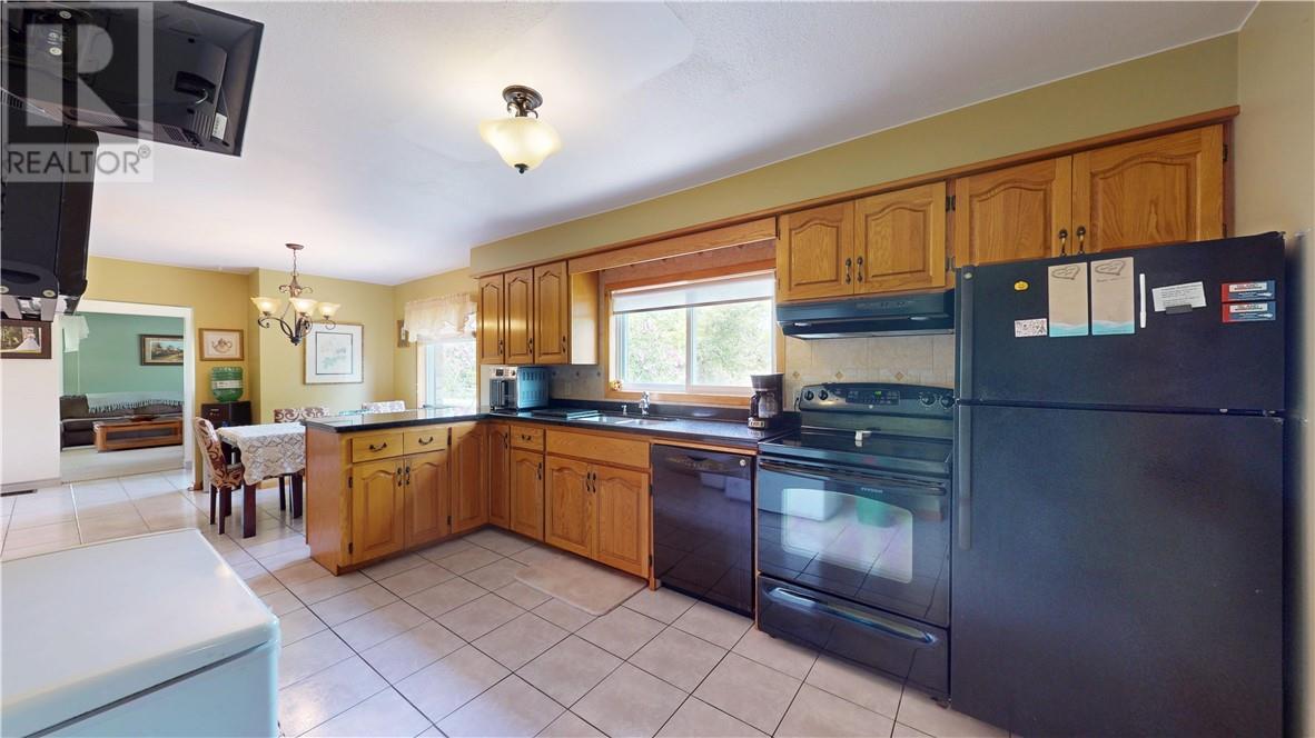 15 Gore Street, Gore Bay, Ontario  P0P 1H0 - Photo 50 - 2125093