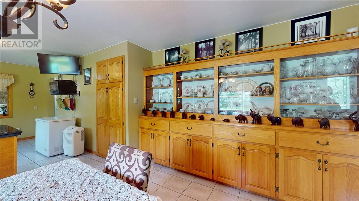 15 Gore Street, Gore Bay, Ontario  P0P 1H0 - Photo 58 - 2125093