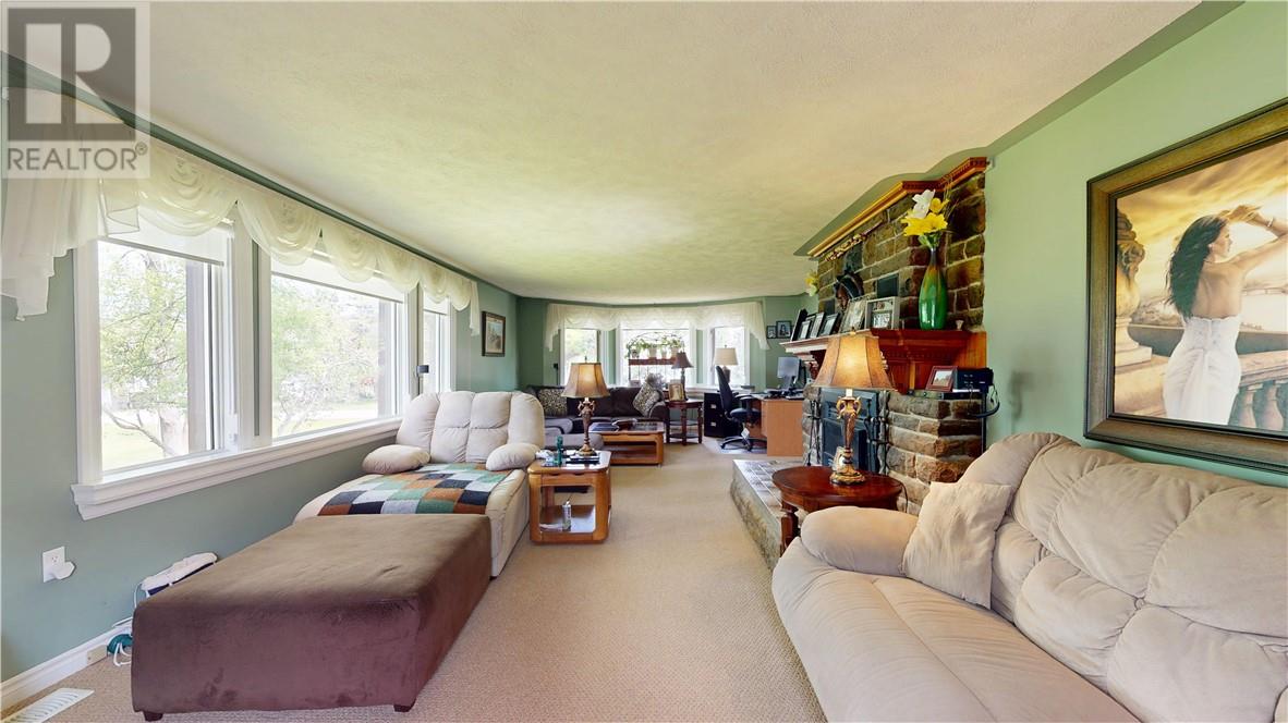 15 Gore Street, Gore Bay, Ontario  P0P 1H0 - Photo 67 - 2125093