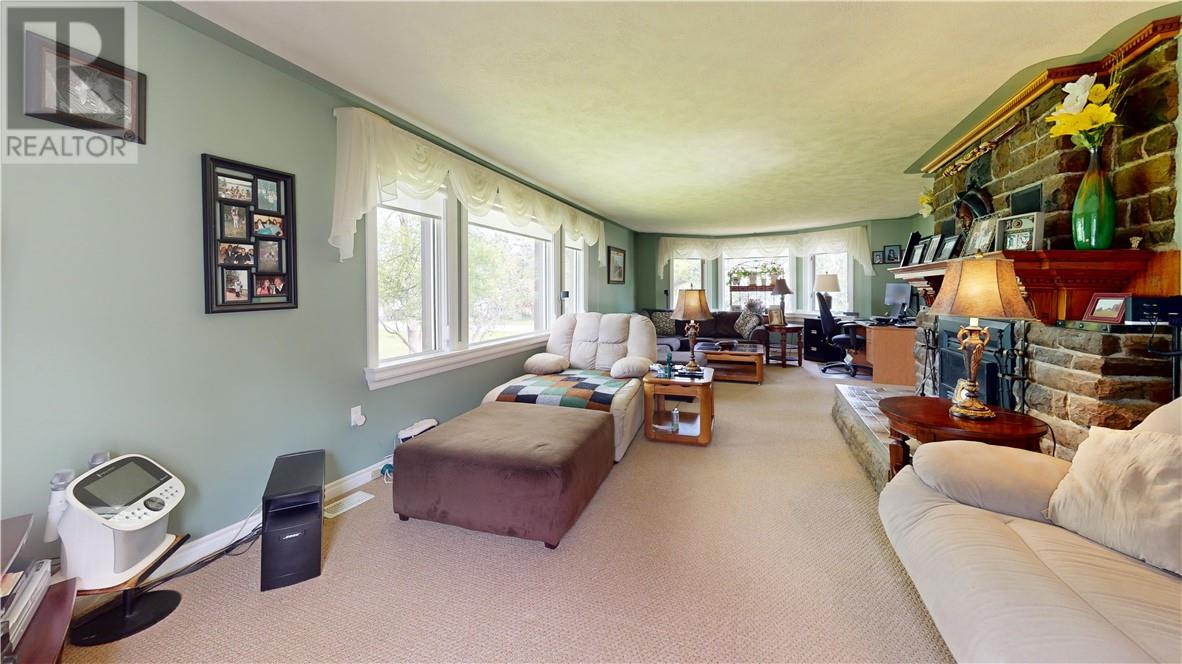 15 Gore Street, Gore Bay, Ontario  P0P 1H0 - Photo 68 - 2125093