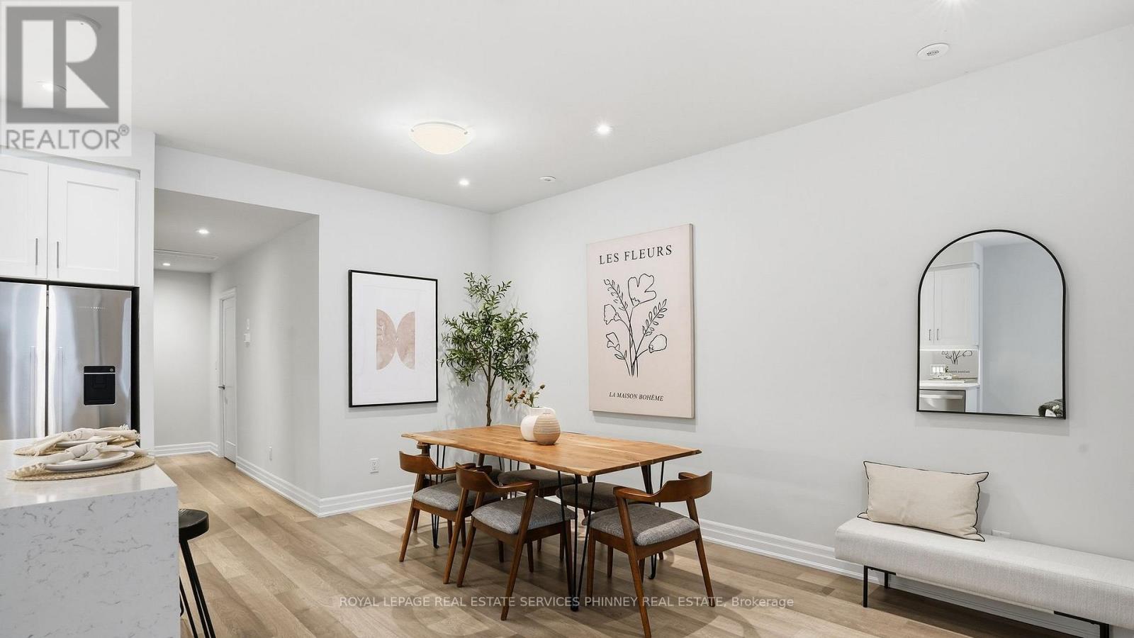 201 - 652 Cricklewood Drive, Mississauga, Ontario  L5G 0A5 - Photo 6 - W12772922