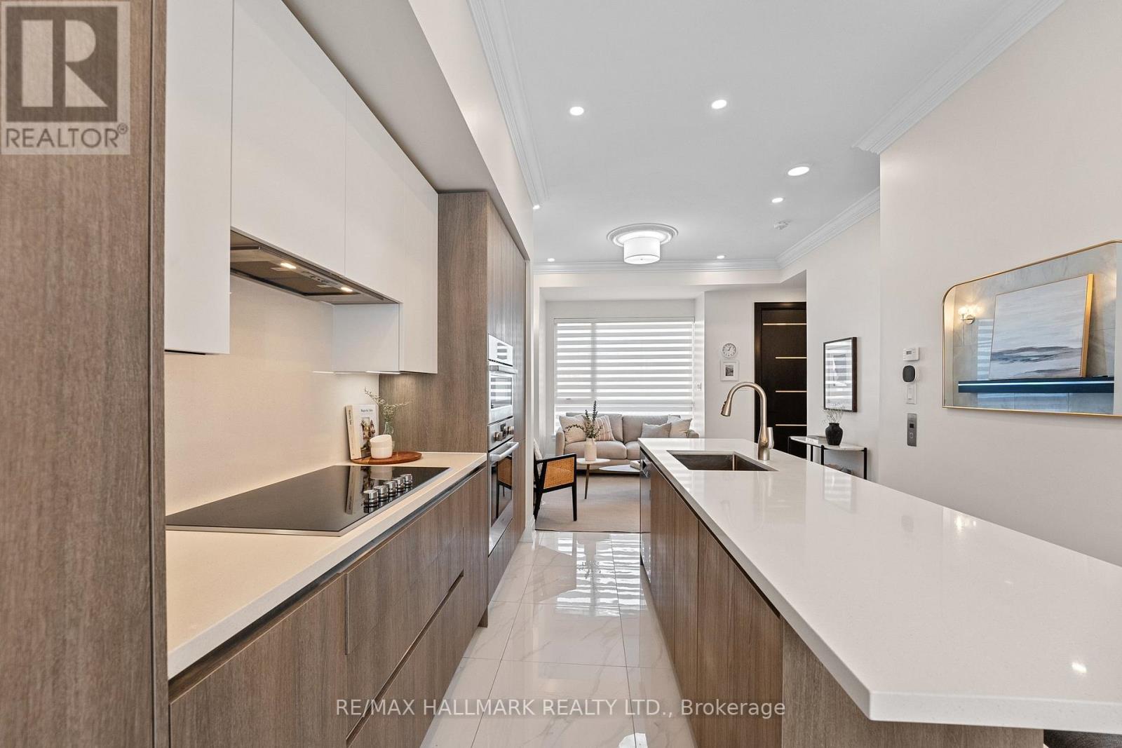 129 High Street W, Mississauga, Ontario  L5H 1K4 - Photo 10 - W12772930