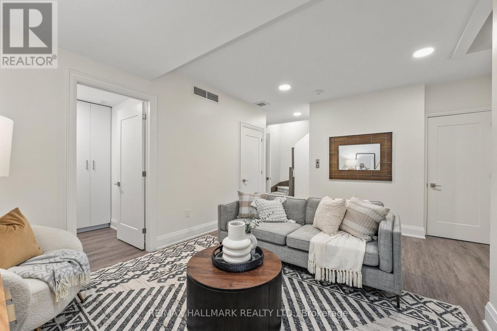 129 High Street W, Mississauga, Ontario  L5H 1K4 - Photo 40 - W12772930