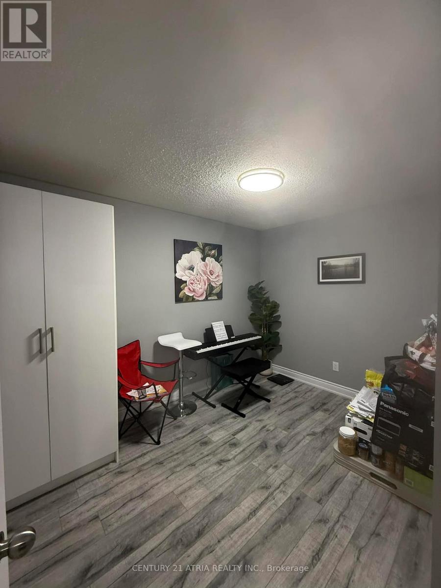 42 ARDGLEN DRIVE, Brampton, Ontario