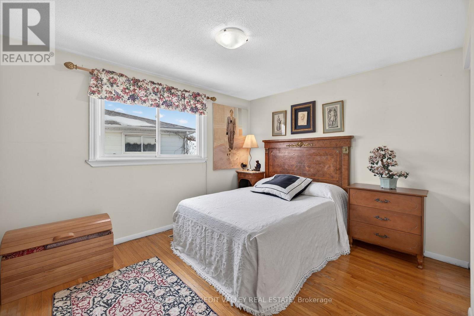 2305 Delkus Crescent, Mississauga, Ontario  L5A 1K8 - Photo 15 - W12772988