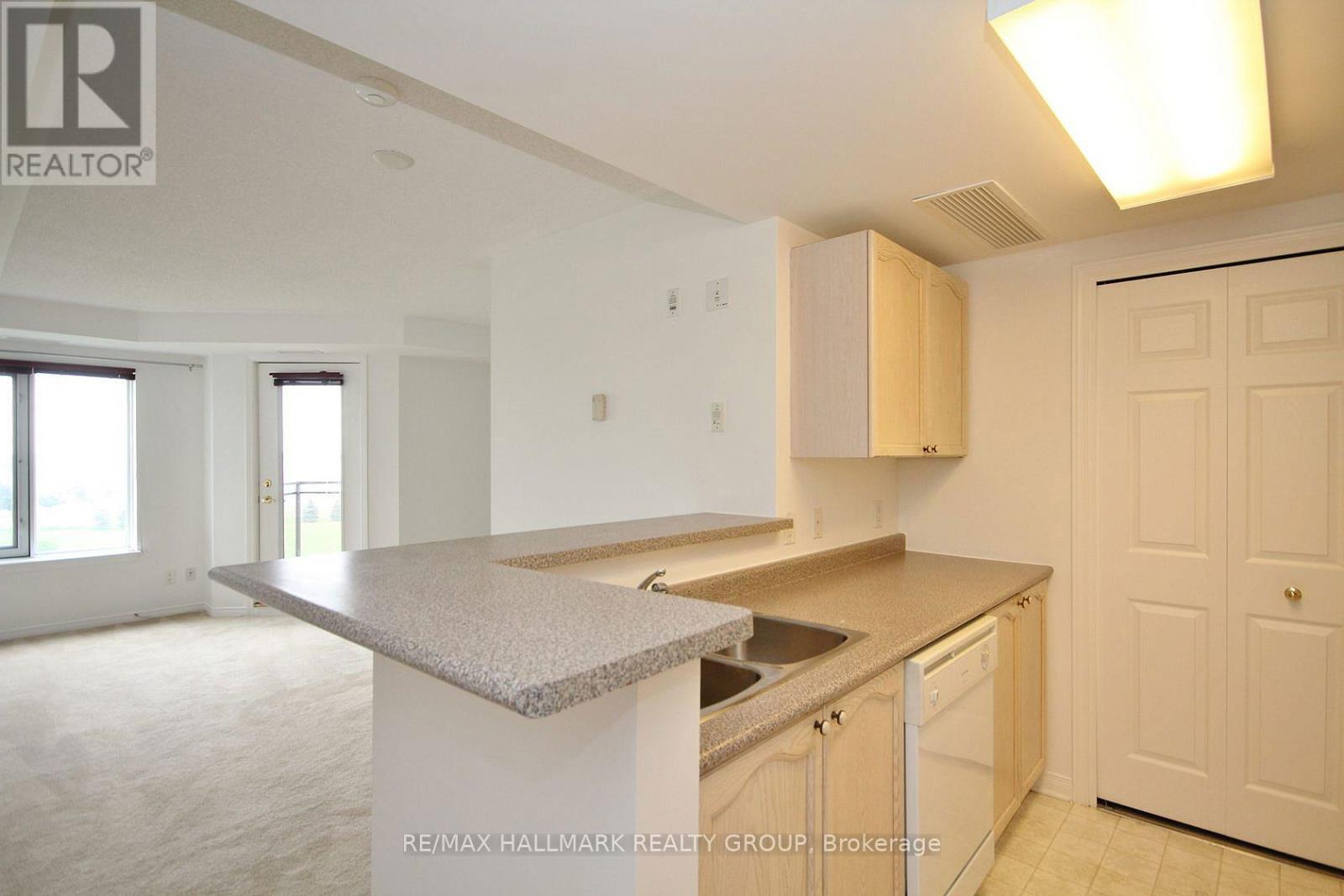 5g - 310 Central Park Drive, Ottawa, Ontario  K2C 4G4 - Photo 7 - X12772742