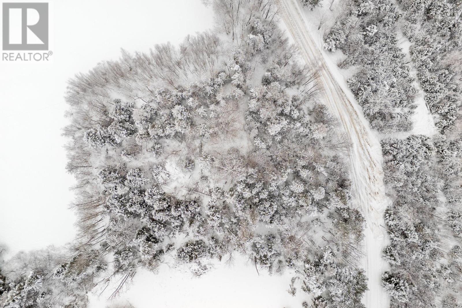 215 Perry Grant Drive, Meaghers Grant, Nova Scotia  B0N 1K0 - Photo 2 - 202602396