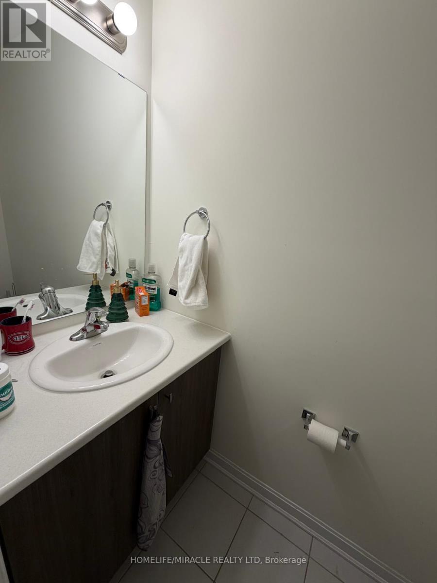 66 Oakmont Drive, Loyalist, Ontario  K0H 1G0 - Photo 14 - X12772950