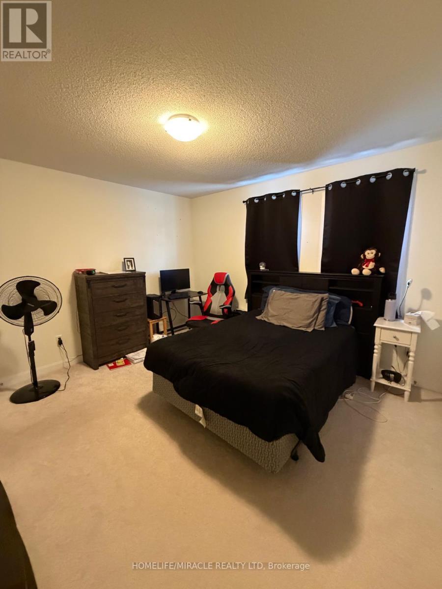 66 Oakmont Drive, Loyalist, Ontario  K0H 1G0 - Photo 17 - X12772950